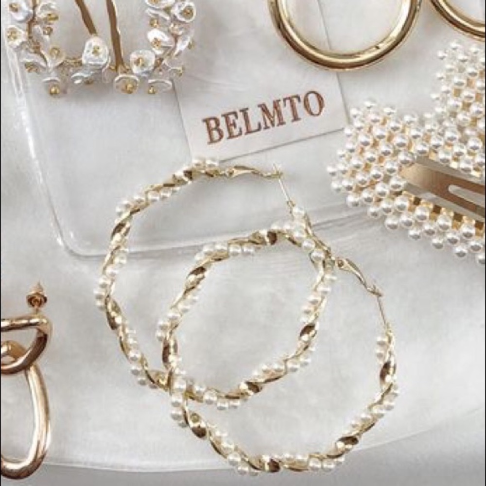 Sasha Double Twist Pearl + Gold Hoops